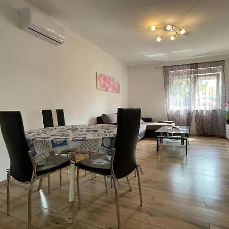 Apartman Lenny Pula,croatia *