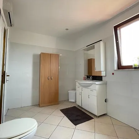 Lenny Pula,croatia Apartman *